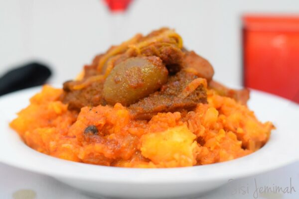 Yam Porridge (Asaro) with sauce